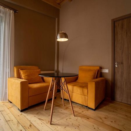Hotel Lahili Местия Экстерьер фото