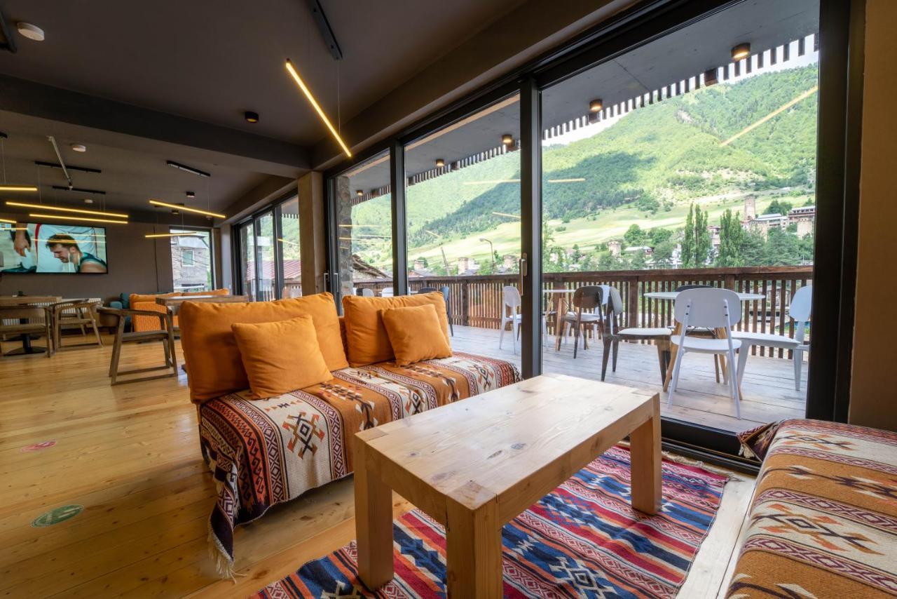 Hotel Lahili Местия Экстерьер фото