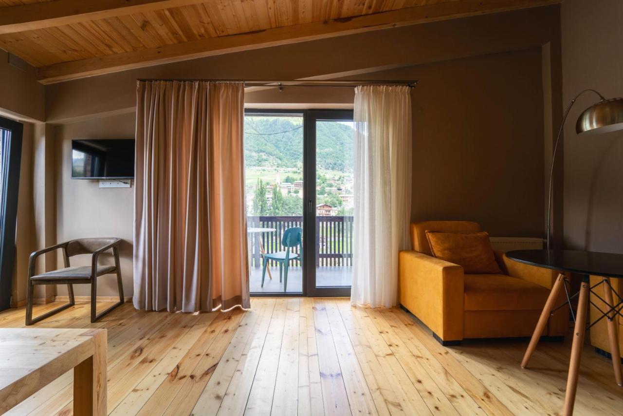 Hotel Lahili Местия Экстерьер фото