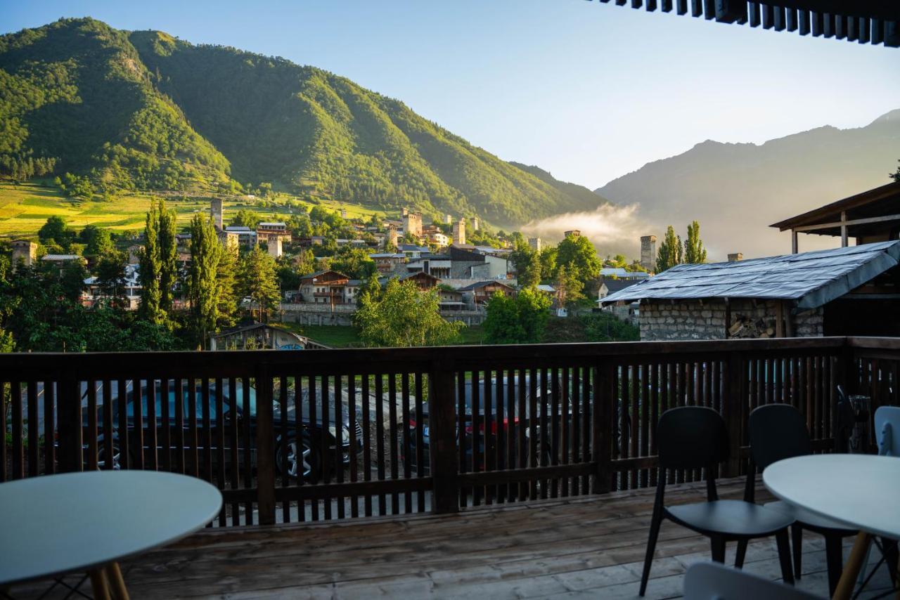 Hotel Lahili Местия Экстерьер фото