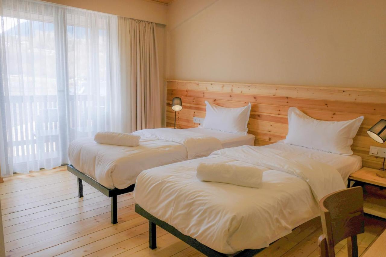 Hotel Lahili Местия Экстерьер фото