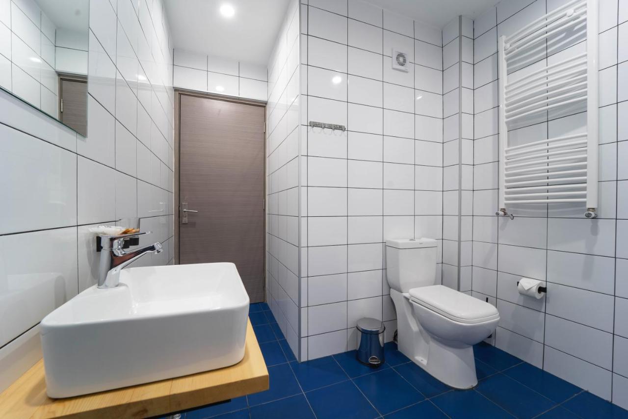 Hotel Lahili Местия Экстерьер фото