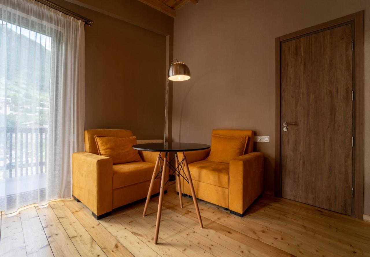 Hotel Lahili Местия Экстерьер фото